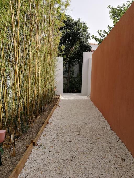 Au Calme Avec Exterieur Et Parking Gratuit Aux Portes D'aix Et Emplacement Ideal Villa Marsella