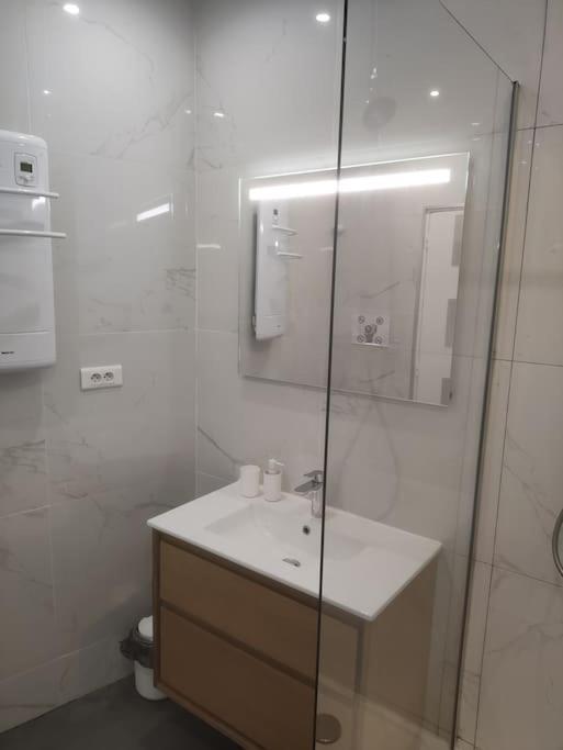 Villa Au Calme Avec Exterieur Et Parking Gratuit Aux Portes D'aix Et Emplacement Ideal *