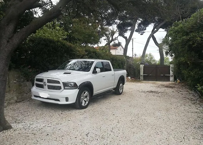 Villa Au Calme Avec Exterieur Et Parking Gratuit Aux Portes D\'Aix Et Marseille Emplacement Ideal