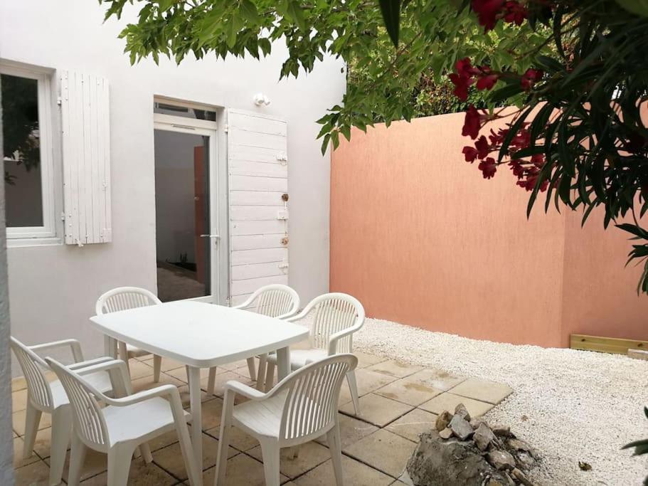 Au Calme Avec Exterieur Et Parking Gratuit Aux Portes D'aix Et Emplacement Ideal * Marseille