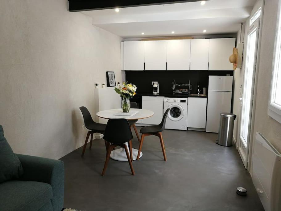 Villa Au Calme Avec Exterieur Et Parking Gratuit Aux Portes D'aix Et Emplacement Ideal Marseille